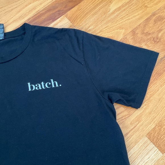 District Graphic T shirt Adult Crewneck shirt Black Size Large - Picture 4 of 6